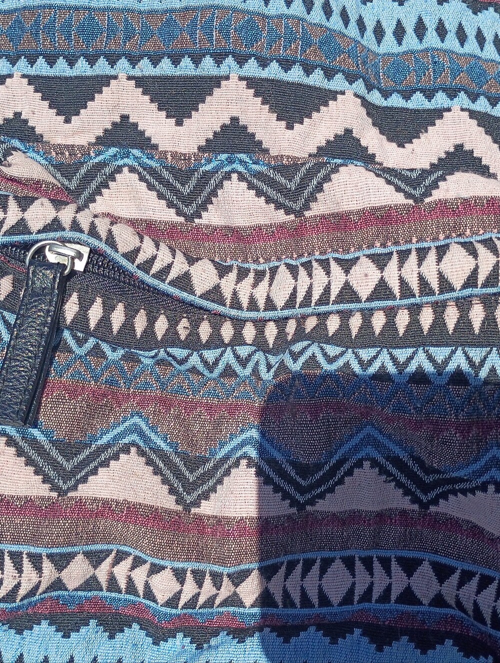 21 Men Colored Pattern Backpack - Picture 3 of 12